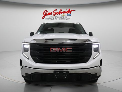 Used 2023 GMC Sierra 1500 Pro w/ Convenience Package AWD/4WD image 4