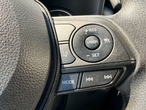 Used 2024 Toyota RAV4 XLE FWD image 20