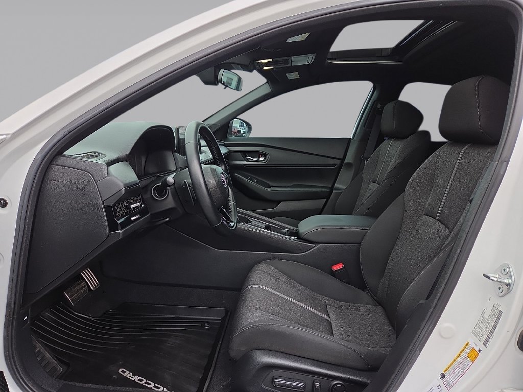 Used 2025 Honda Accord Sport image 16