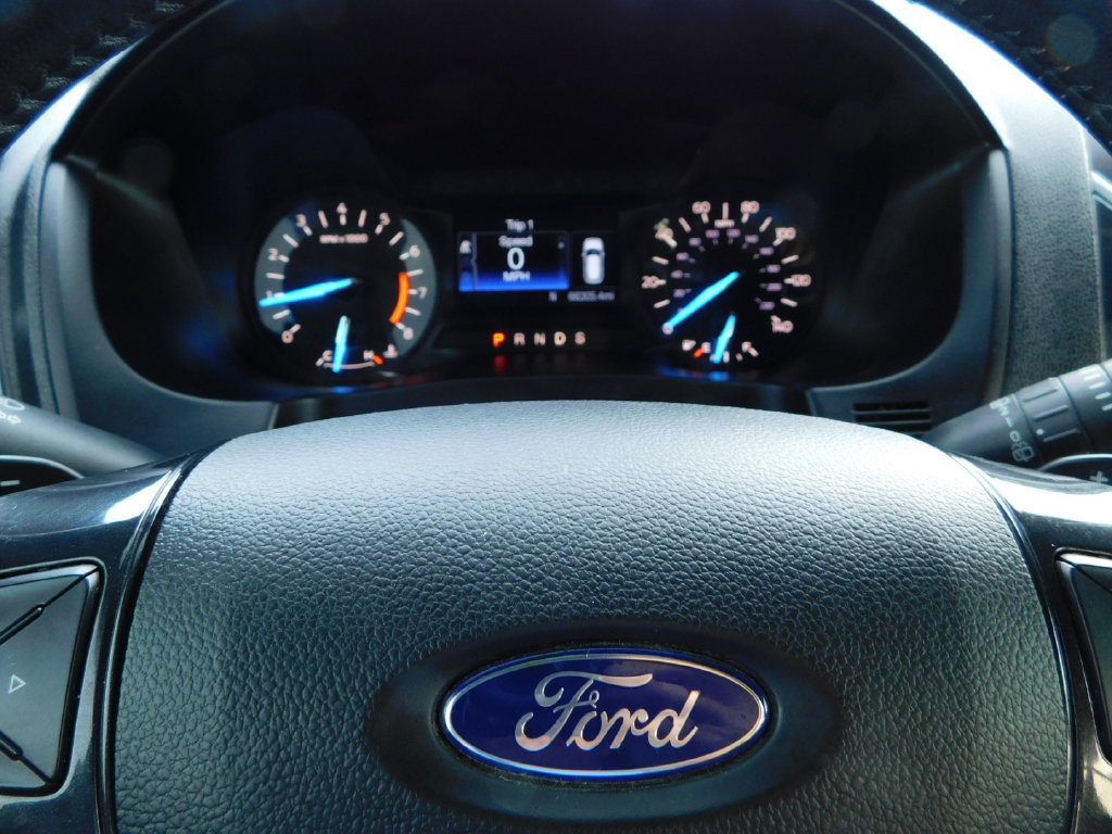 Used 2017 Ford Explorer XLT AWD/4WD image 39