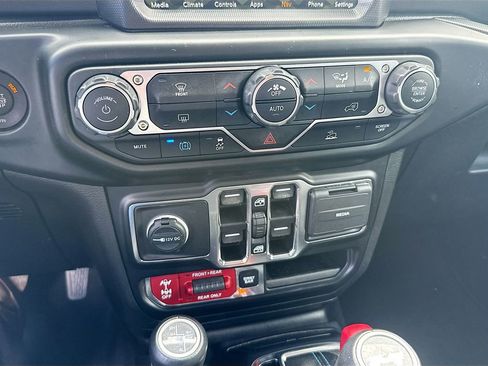 Used 2021 Jeep Wrangler Unlimited Rubicon 4xe image 17