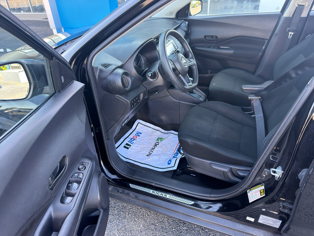 Used 2024 Nissan Kicks S FWD image 8