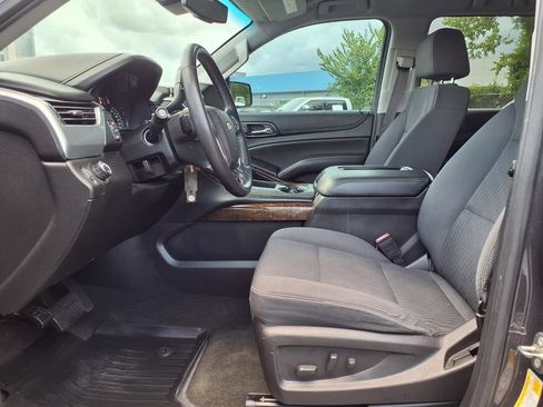 Used 2017 Chevrolet Tahoe LS w/ Enhanced Driver Alert Package RWD image 15