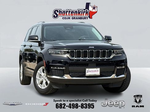Used 2023 Jeep Grand Cherokee L Limited AWD/4WD image 1