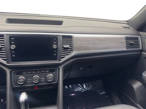 Used 2021 Volkswagen Atlas Cross Sport SE image 54