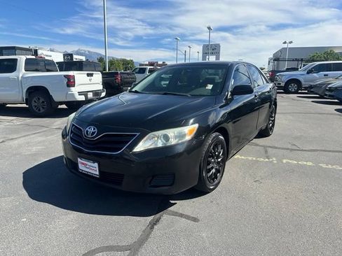 Used 2011 Toyota Camry LE FWD image 5