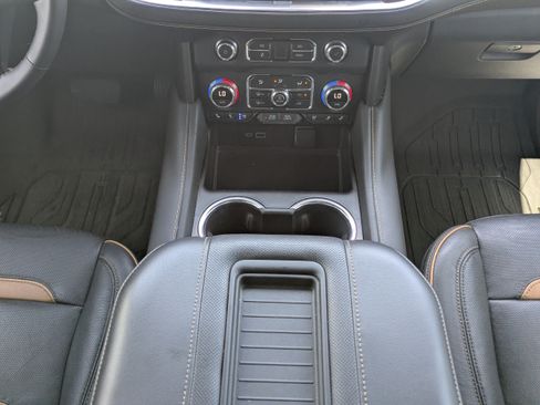 Used 2023 GMC Yukon AT4 w/ LPO, Floor Liner Package AWD/4WD image 20