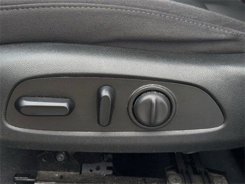 Used 2023 Chevrolet Malibu LT image 27