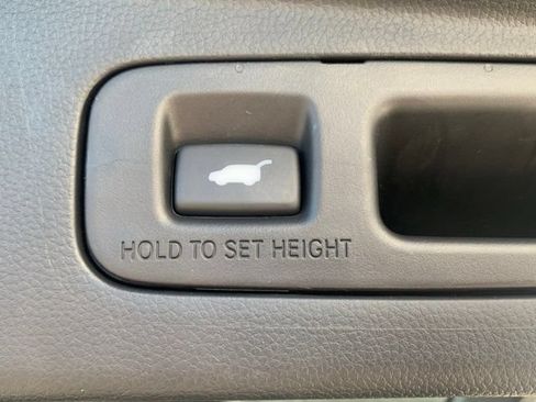 Used 2024 Honda CR-V EX-L image 4