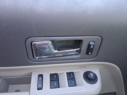 Used 2010 Ford Edge SE image 14