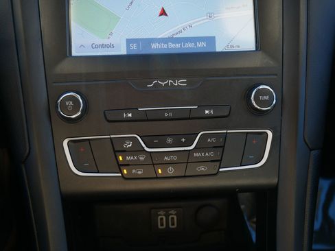 Used 2020 Ford Fusion SE w/ Equipment Group 151A image 21