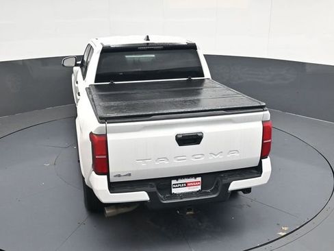 Used 2024 Toyota Tacoma SR5 AWD/4WD image 43