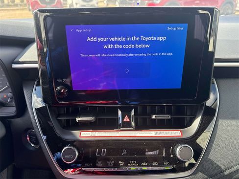 Used 2025 Toyota Corolla SE image 18