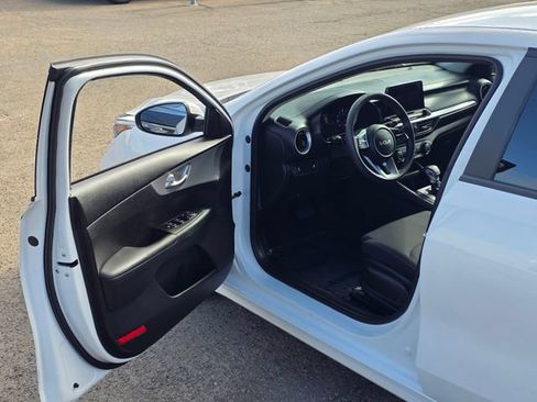 Used 2023 Kia Forte LXS FWD image 34