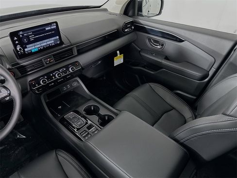 New 2025 Honda Pilot EX-L image 4