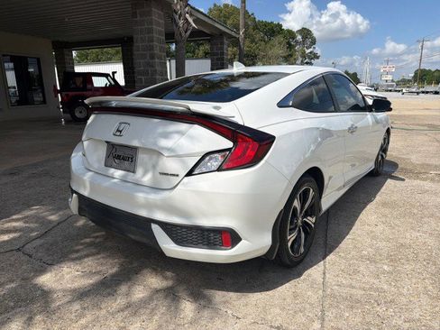 Used 2016 Honda Civic Touring image 5
