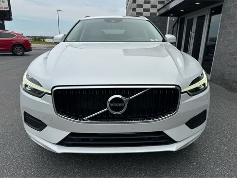 Used 2021 Volvo XC60 T5 Momentum w/ Premium Package AWD/4WD image 3