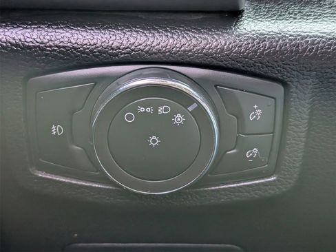 Used 2021 Ford Expedition XLT image 14