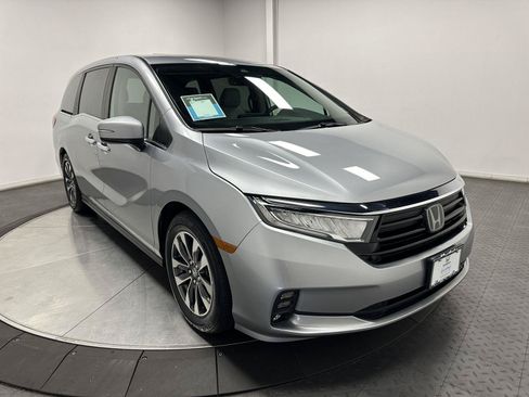 Certified 2024 Honda Odyssey EX-L image 2