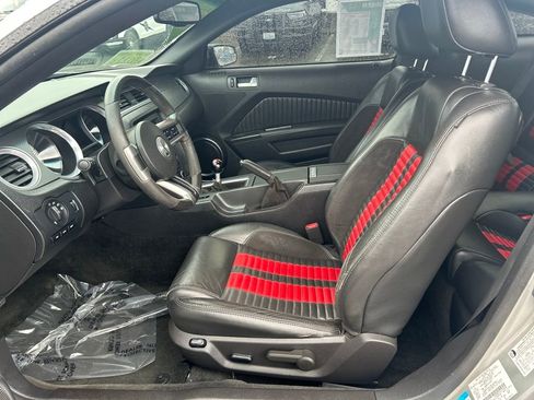 Used 2012 Ford Mustang Shelby GT500 w/ SVT Trackpack image 5