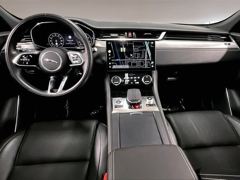 Used 2024 Jaguar F-PACE R-Dynamic S image 7