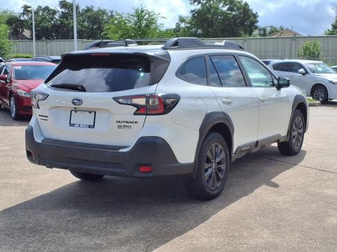Used 2023 Subaru Outback Onyx Edition AWD/4WD image 4
