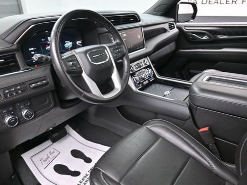 Certified 2023 GMC Yukon XL Denali AWD/4WD image 18