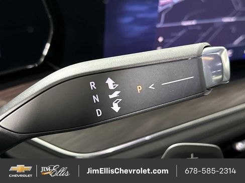 New 2026 Chevrolet Suburban LT w/ Comfort Package image 32