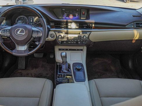 Used 2018 Lexus ES 350 image 27