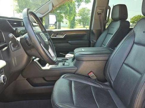 Used 2024 GMC Sierra 3500 Denali w/ Denali Reserve Package AWD/4WD image 4
