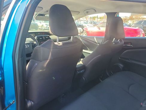 Used 2022 Toyota Prius L Eco image 14