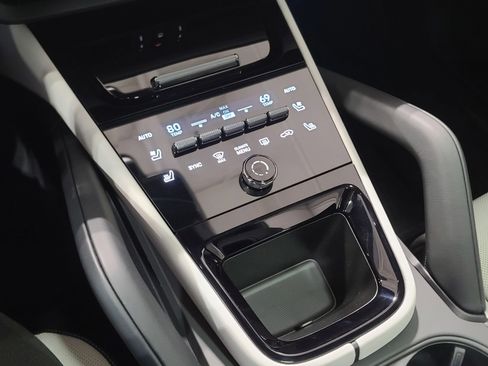 New 2026 Porsche Cayenne Coupe image 24