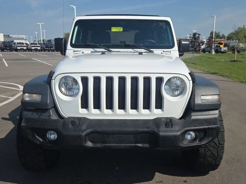 Used 2018 Jeep Wrangler Unlimited Sport S AWD/4WD image 3