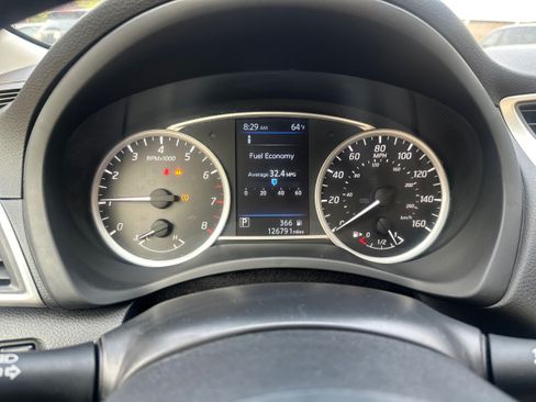 Used 2019 Nissan Sentra SV FWD image 17