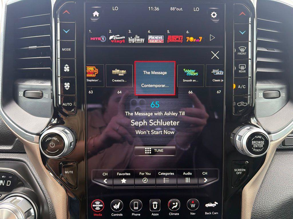 Used 2021 RAM 1500 Laramie AWD/4WD image 35