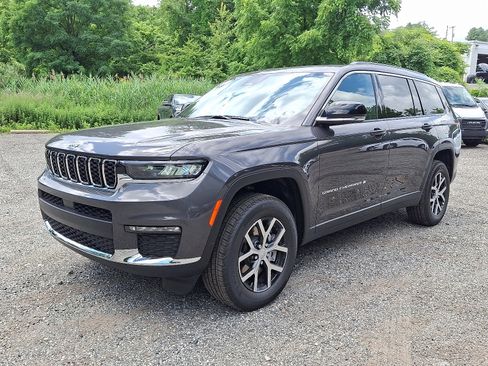 New 2025 Jeep Grand Cherokee L Limited image 2