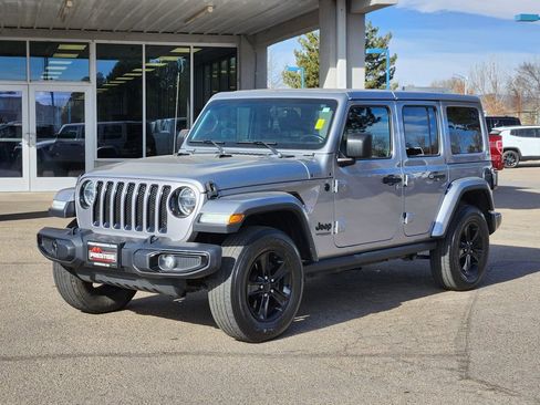 Used 2020 Jeep Wrangler Unlimited Sahara image 4