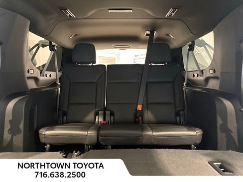 Used 2023 Chevrolet Suburban High Country AWD/4WD image 29