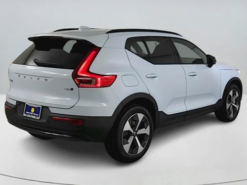 Used 2026 Volvo XC40 B5 Plus w/ Climate Package AWD/4WD image 4