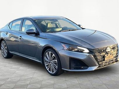 Used 2023 Nissan Altima 2.5 SL