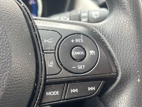 Used 2025 Toyota RAV4 XLE w/ Convenience Package image 20