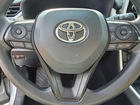 Certified 2025 Toyota RAV4 XLE FWD image 22