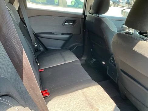 Used 2021 Nissan Rogue SV FWD image 8