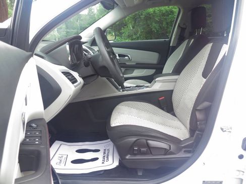 Used 2014 GMC Terrain SLE w/ LPO, Protection Package FWD image 11