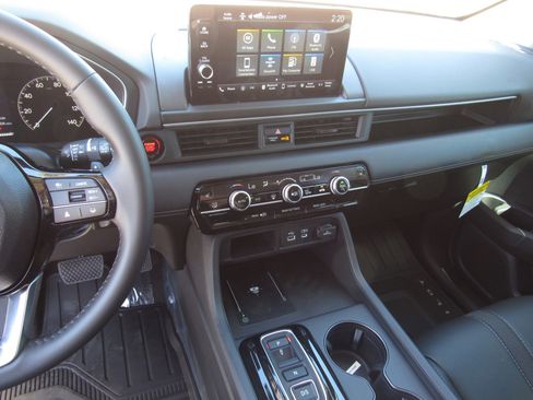 New 2025 Honda Pilot EX-L image 17