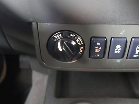 Used 2021 Nissan Frontier PRO-4X w/ Pro-4x Utility Package AWD/4WD image 47