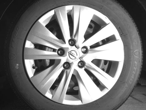 Used 2025 Nissan Sentra S FWD image 13