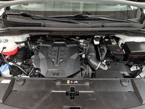 Certified 2023 Kia Carnival LX FWD image 3