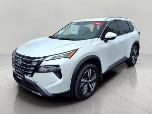 Used 2025 Nissan Rogue SL AWD/4WD image 30