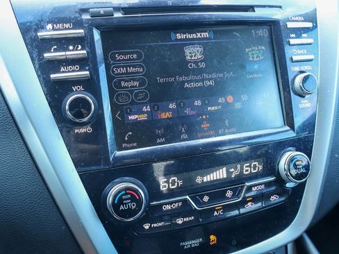 Used 2022 Nissan Murano SV image 3